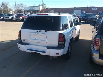 2006 Chevrolet Trailblazer LS LS 4dr SUV   - Photo 3 - Davenport, IA 52802