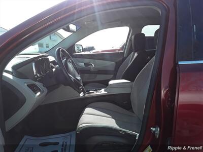 2010 GMC Terrain SLE-2   - Photo 4 - Davenport, IA 52802