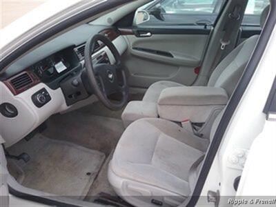 2008 Chevrolet Impala LT   - Photo 9 - Davenport, IA 52802