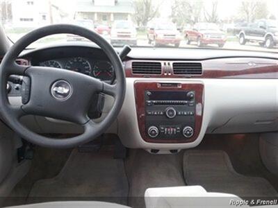2008 Chevrolet Impala LT   - Photo 11 - Davenport, IA 52802