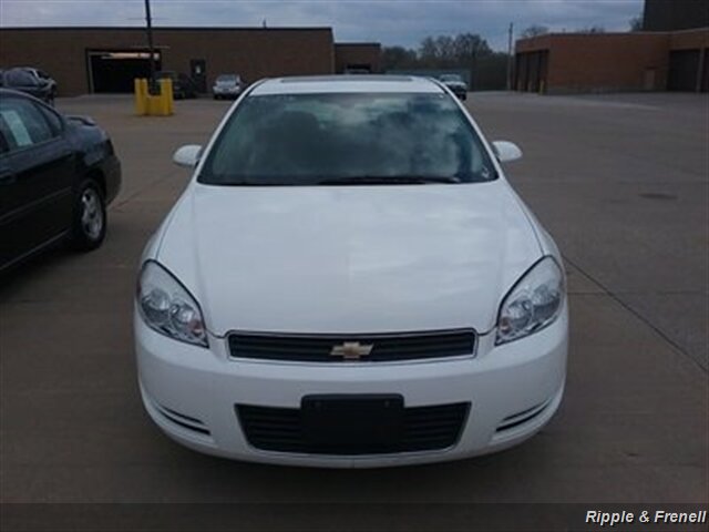 2008 Chevrolet Impala LT   - Photo 1 - Davenport, IA 52802