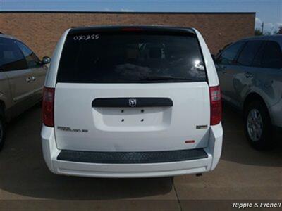 2008 Dodge Grand Caravan SE   - Photo 5 - Davenport, IA 52802