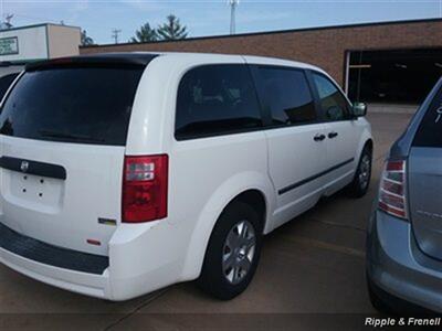 2008 Dodge Grand Caravan SE   - Photo 6 - Davenport, IA 52802