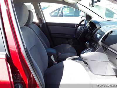 2011 Nissan Sentra 2.0 SL   - Photo 8 - Davenport, IA 52802