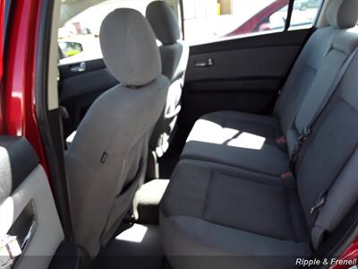 2011 Nissan Sentra 2.0 SL   - Photo 12 - Davenport, IA 52802