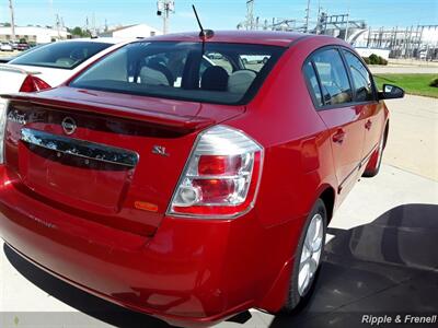 2011 Nissan Sentra 2.0 SL   - Photo 6 - Davenport, IA 52802