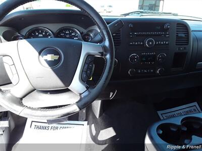 2014 Chevrolet Silverado 3500 LT   - Photo 5 - Davenport, IA 52802