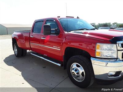 2014 Chevrolet Silverado 3500 LT   - Photo 12 - Davenport, IA 52802