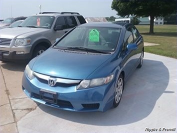 2010 Honda Civic LX   - Photo 1 - Davenport, IA 52802