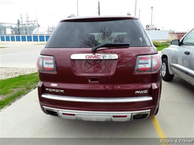 2015 GMC Acadia Denali   - Photo 11 - Davenport, IA 52802