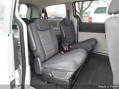 2008 Dodge Grand Caravan SE   - Photo 10 - Davenport, IA 52802