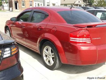 2008 Dodge Avenger SXT   - Photo 2 - Davenport, IA 52802