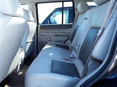 2008 Jeep Commander Limited   - Photo 8 - Davenport, IA 52802