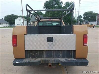 2004 Chevrolet Silverado 2500   - Photo 5 - Davenport, IA 52802