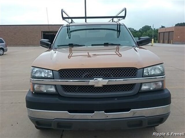 2004 Chevrolet Silverado 2500 - Photo 1 - Davenport, IA 52802