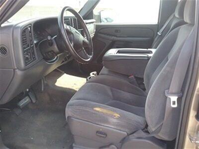 2005 GMC Sierra 2500 SLE - Photo 8 - De Witt, IA 52742
