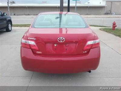 2009 Toyota Camry LE   - Photo 4 - Davenport, IA 52802