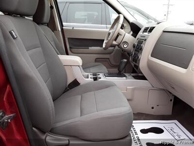 2009 Ford Escape XLT   - Photo 11 - Davenport, IA 52802