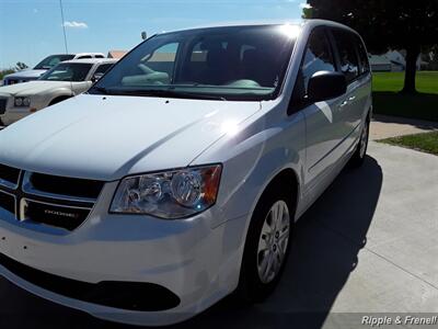 2016 Dodge Grand Caravan SE   - Photo 1 - Davenport, IA 52802