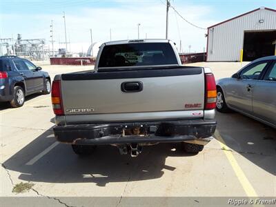 2003 GMC Sierra 1500 SLE 4dr Extended Cab SLE   - Photo 8 - Davenport, IA 52802