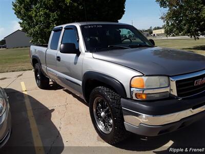 2003 GMC Sierra 1500 SLE 4dr Extended Cab SLE   - Photo 12 - Davenport, IA 52802