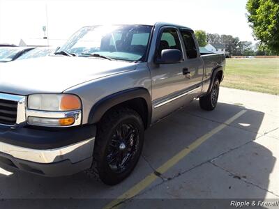 2003 GMC Sierra 1500 SLE 4dr Extended Cab SLE   - Photo 3 - Davenport, IA 52802