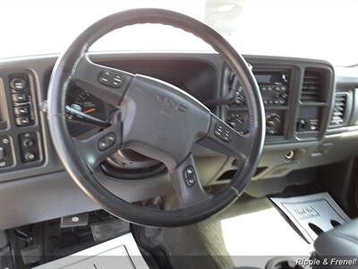 2003 GMC Sierra 1500 SLE 4dr Extended Cab SLE   - Photo 5 - Davenport, IA 52802