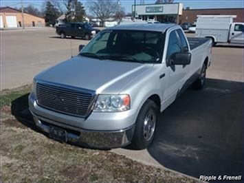 2006 Ford F-150 XL   - Photo 1 - Davenport, IA 52802