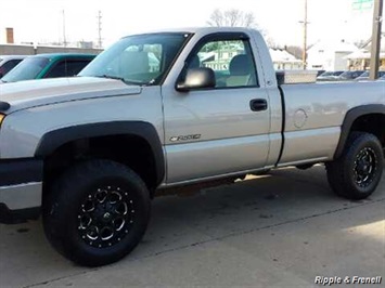 2007 Chevrolet Silverado 2500 LS LS 2dr Regular Cab   - Photo 1 - Davenport, IA 52802