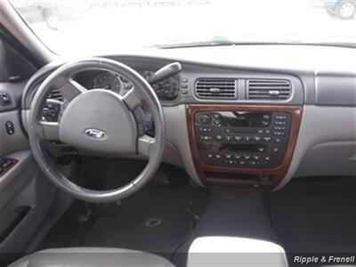 2006 Ford Taurus SEL   - Photo 12 - Davenport, IA 52802