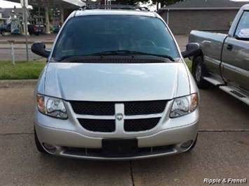 2003 Dodge Grand Caravan ES   - Photo 1 - Davenport, IA 52802