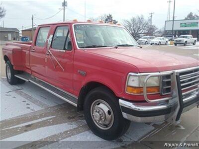 1993 Ford F-350 XL   - Photo 4 - Davenport, IA 52802