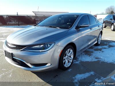 2016 Chrysler 200 Limited   - Photo 3 - Davenport, IA 52802