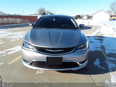 2016 Chrysler 200 Limited   - Photo 1 - Davenport, IA 52802