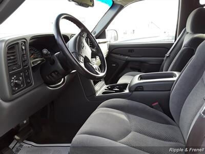 2005 Chevrolet Silverado 1500 Z71 4dr Crew Cab Z71   - Photo 11 - Davenport, IA 52802