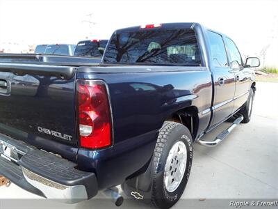 2005 Chevrolet Silverado 1500 Z71 4dr Crew Cab Z71   - Photo 6 - Davenport, IA 52802