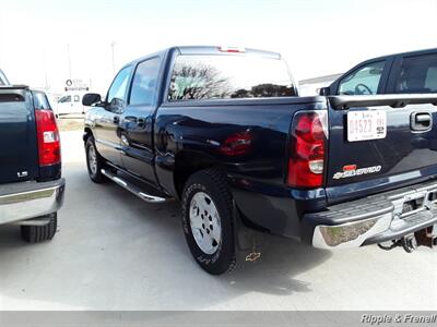 2005 Chevrolet Silverado 1500 Z71 4dr Crew Cab Z71   - Photo 4 - Davenport, IA 52802