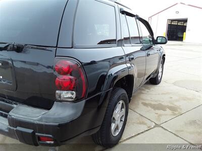 2004 Chevrolet Trailblazer LS   - Photo 9 - Davenport, IA 52802