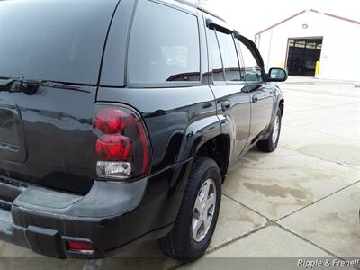 2004 Chevrolet Trailblazer LS   - Photo 8 - Davenport, IA 52802