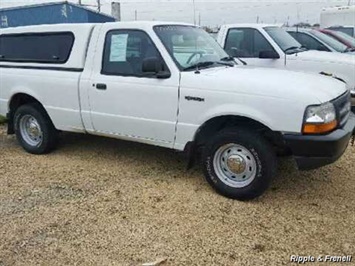 2000 Ford Ranger XL   - Photo 2 - Davenport, IA 52802
