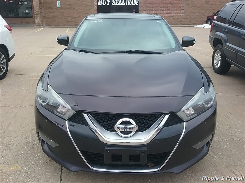 2016 Nissan Maxima SL's photo