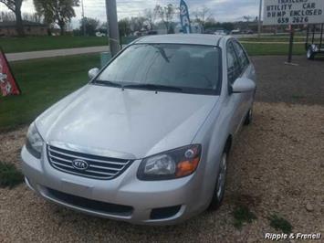 2009 Kia Spectra LX   - Photo 1 - Davenport, IA 52802