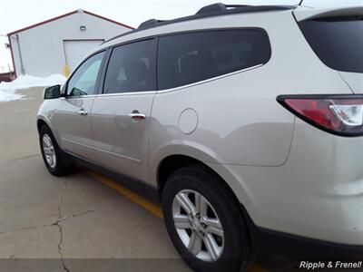 2013 Chevrolet Traverse LT   - Photo 8 - Davenport, IA 52802