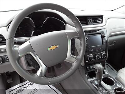 2013 Chevrolet Traverse LT   - Photo 5 - Davenport, IA 52802