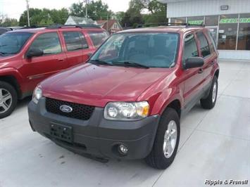 2005 Ford Escape XLT   - Photo 1 - Davenport, IA 52802