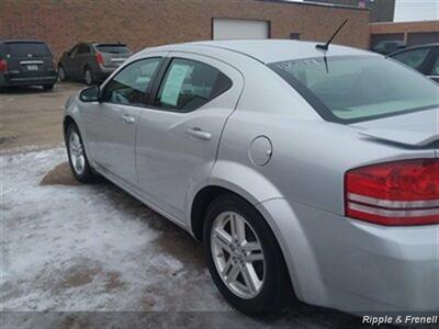 2010 Dodge Avenger SE   - Photo 7 - Davenport, IA 52802