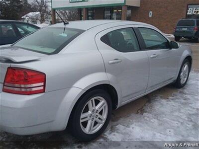 2010 Dodge Avenger SE   - Photo 6 - Davenport, IA 52802