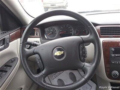 2010 Chevrolet Impala LT   - Photo 12 - Davenport, IA 52802