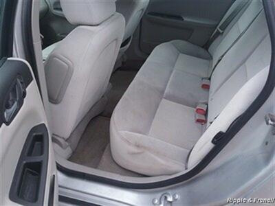 2010 Chevrolet Impala LT   - Photo 9 - Davenport, IA 52802