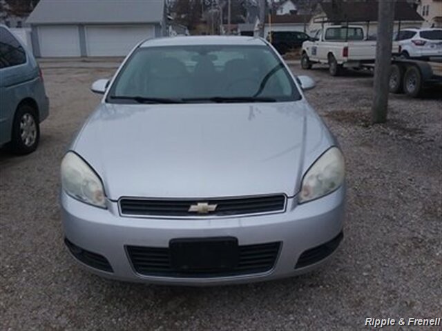 2010 Chevrolet Impala LT - Photo 1 - Davenport, IA 52802